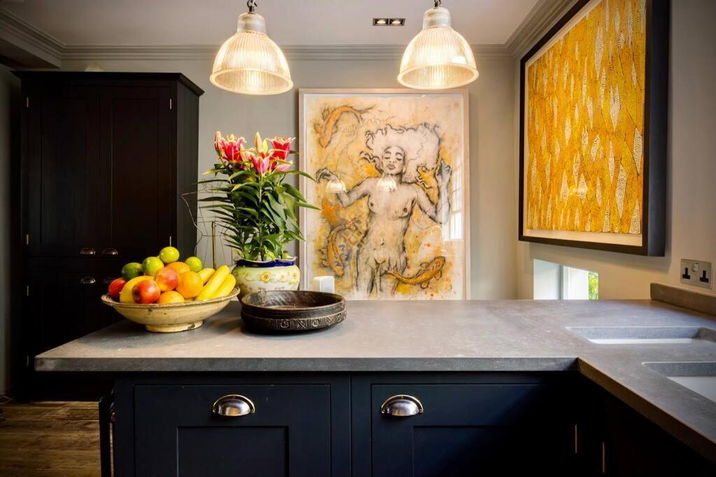 Вилла Kings Cross, Self-Contained House & Private Garden Лондон Экстерьер фото