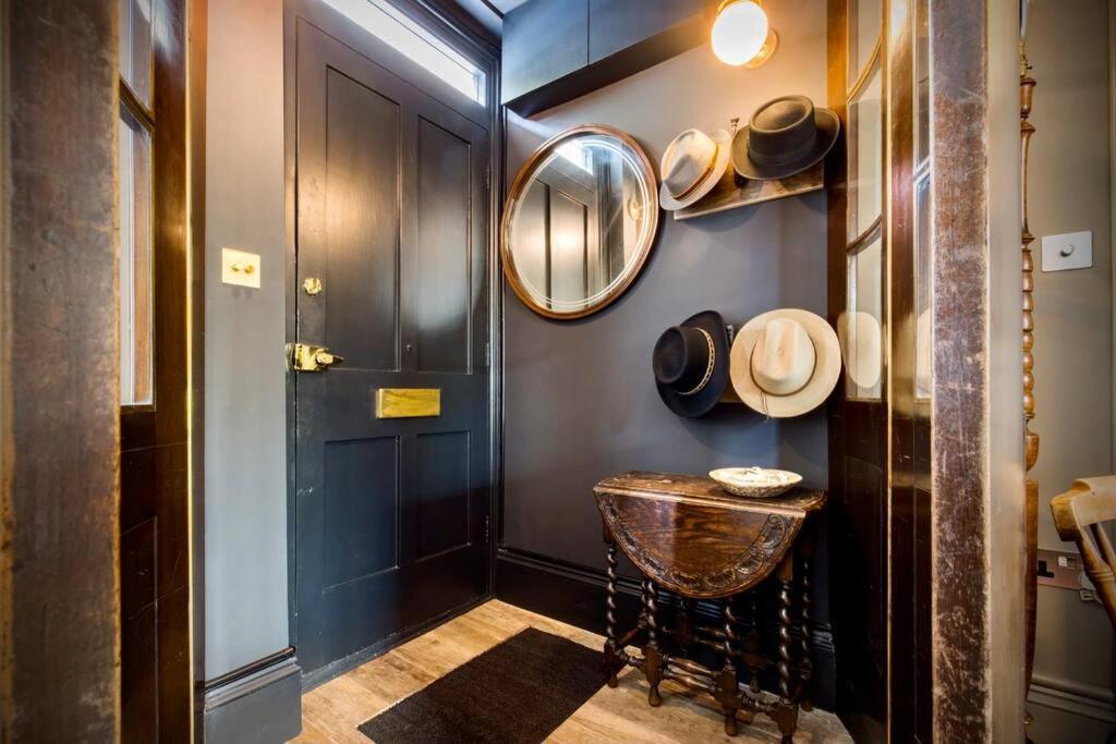 Вилла Kings Cross, Self-Contained House & Private Garden Лондон Экстерьер фото
