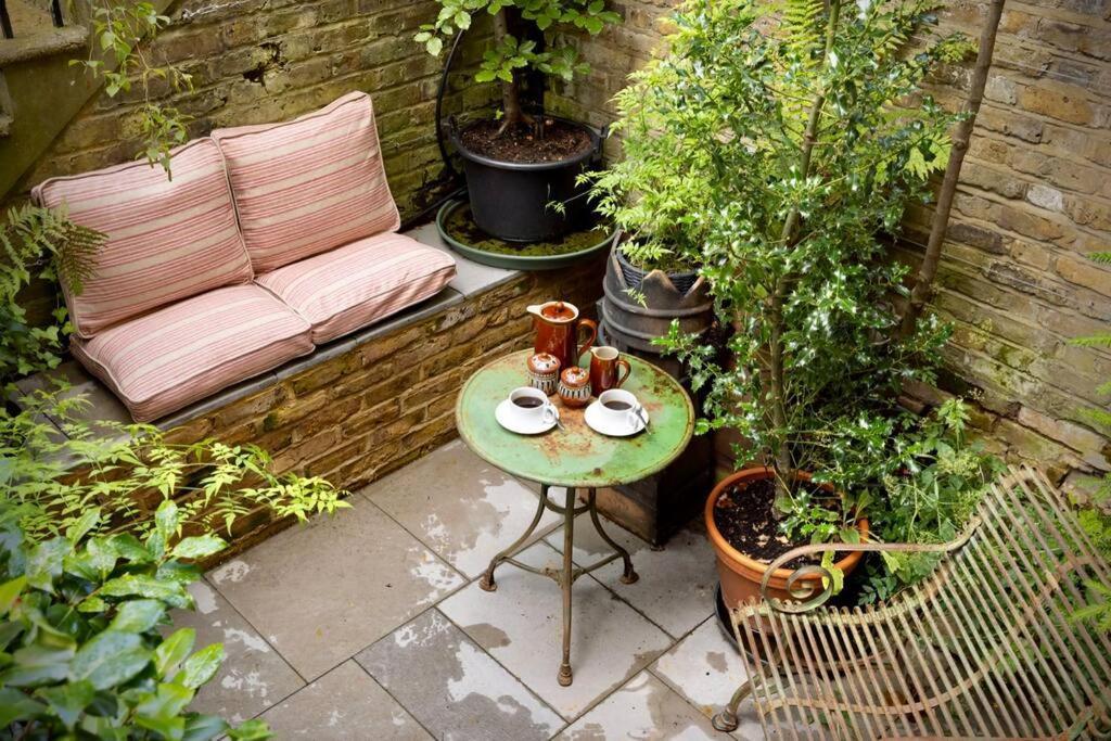 Вилла Kings Cross, Self-Contained House & Private Garden Лондон Экстерьер фото