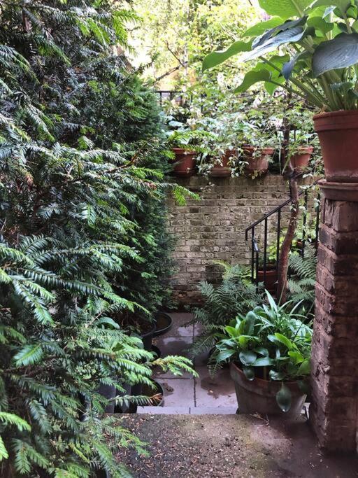 Вилла Kings Cross, Self-Contained House & Private Garden Лондон Экстерьер фото